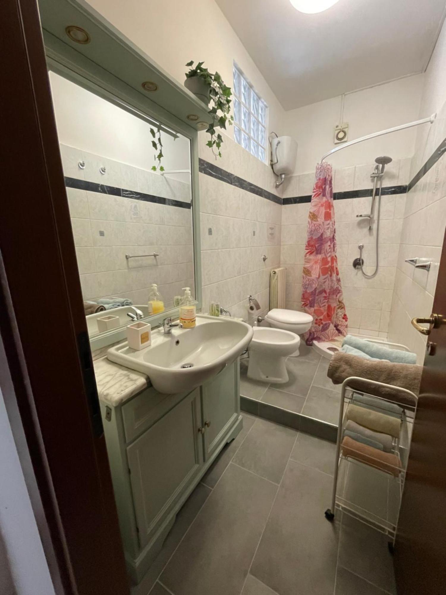 Casa L' Aurora Viola Apartment Ливорно Екстериор снимка